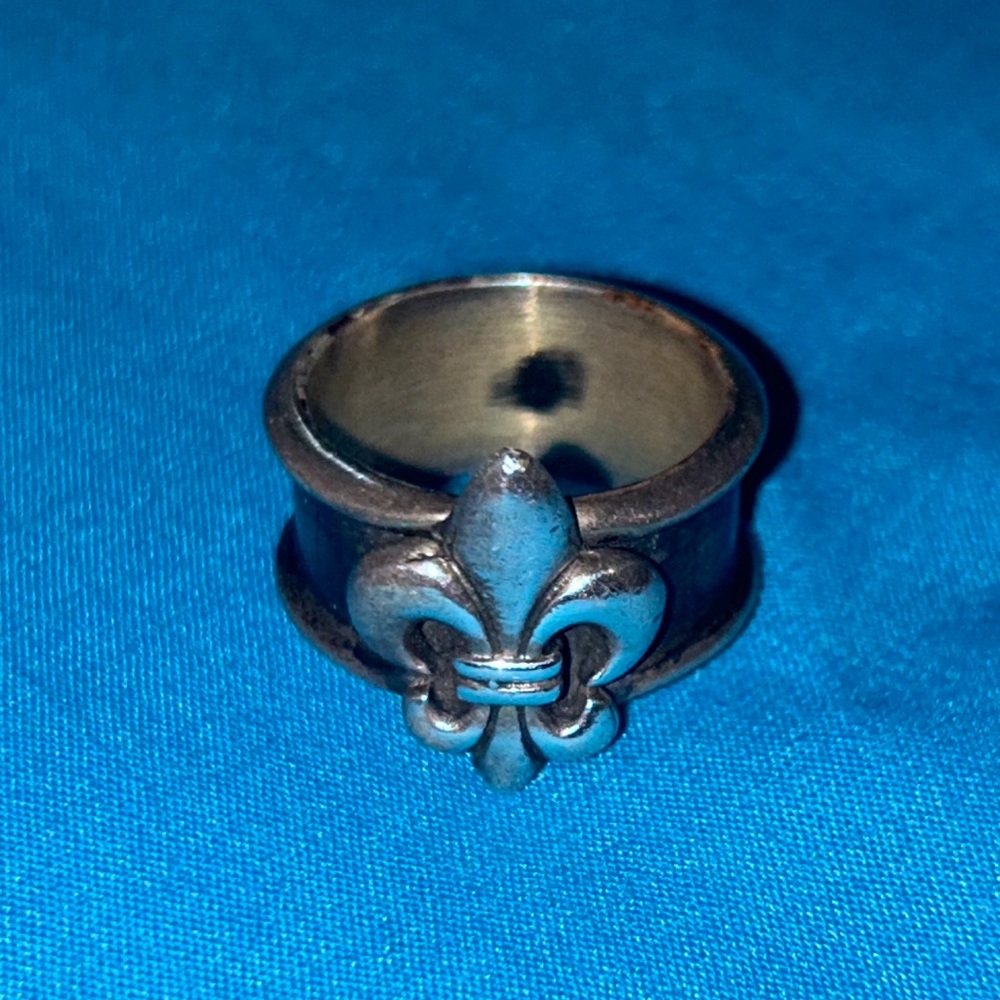 Fleur-de-lis Wide Band Ring - Sterling Silver